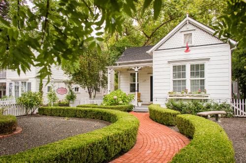 Inn St Helena