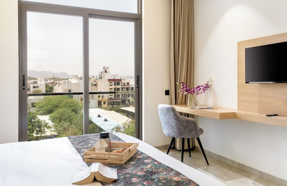 7 Rays Hotel