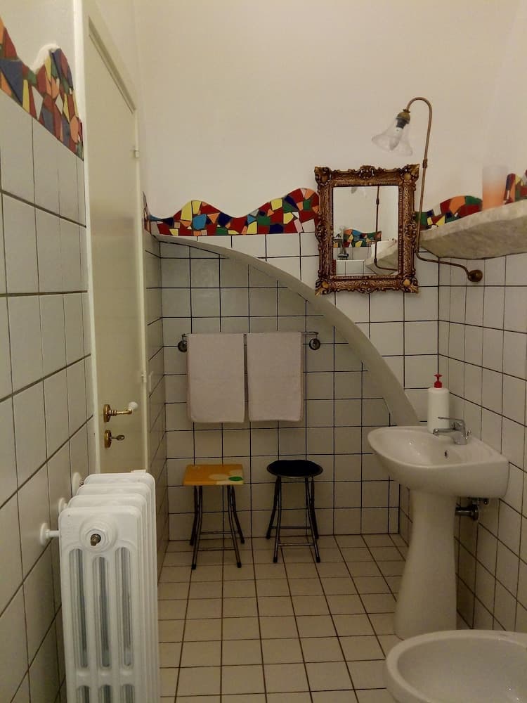 Altrovè