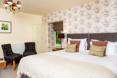 Ravenstone Manor