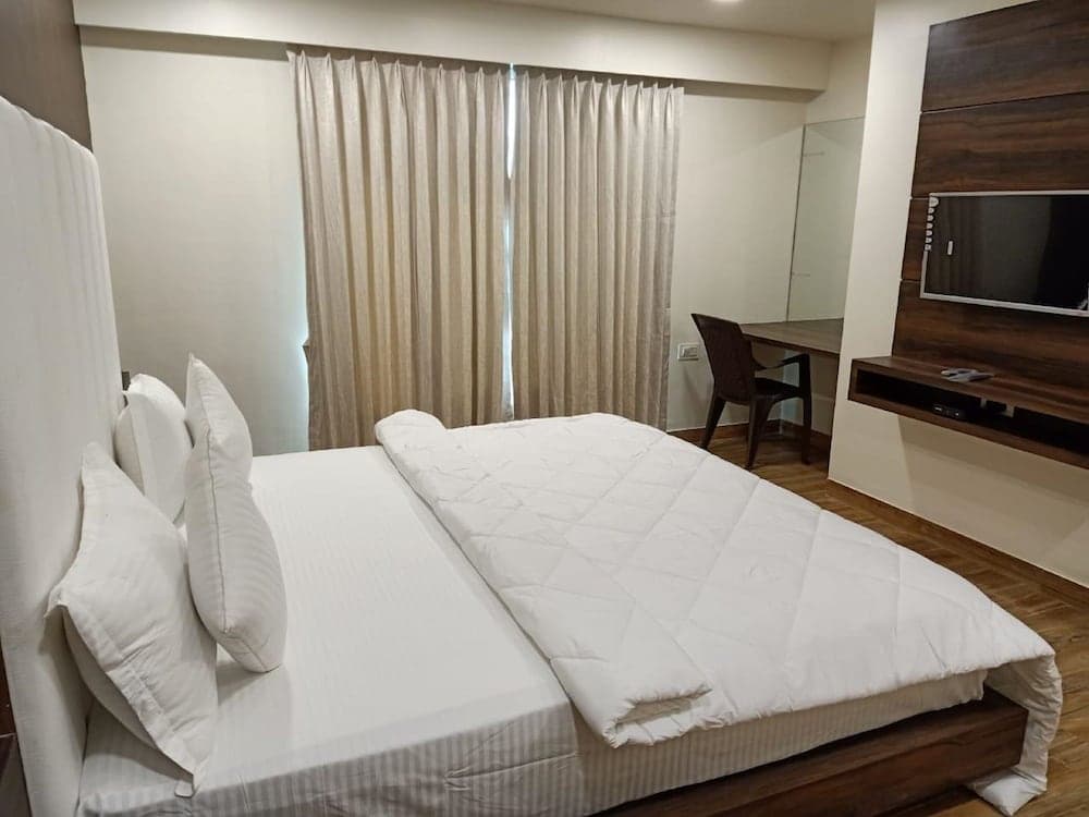 Radhe The Hotel
