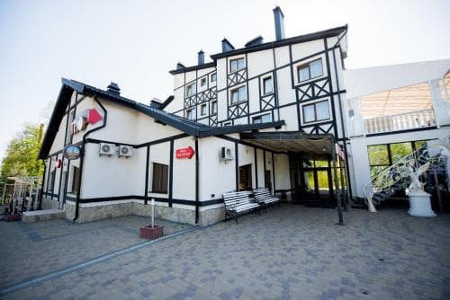 Hotel Restaurant Complex Trio