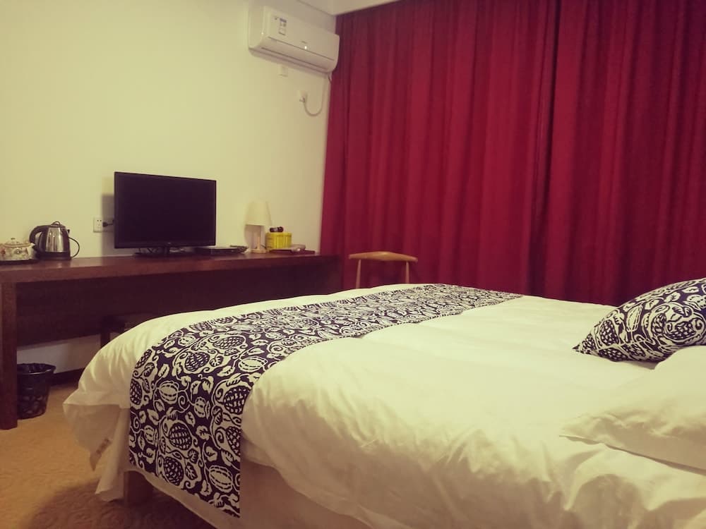 Wuzhen Shingle Hotel