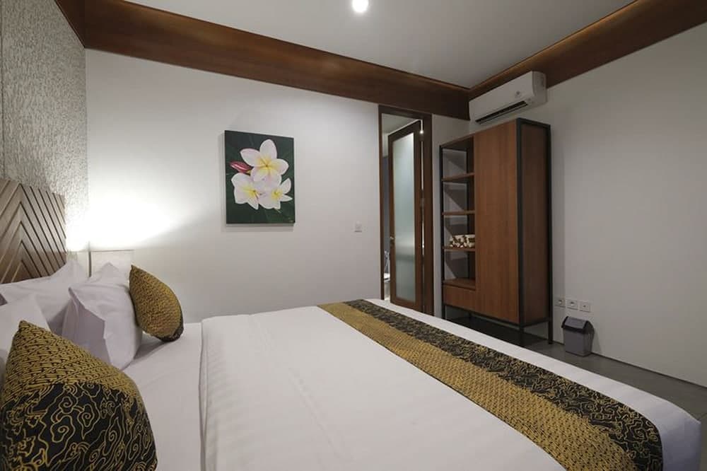 Lavilla Five