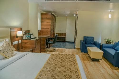 Hotel Hira Inn