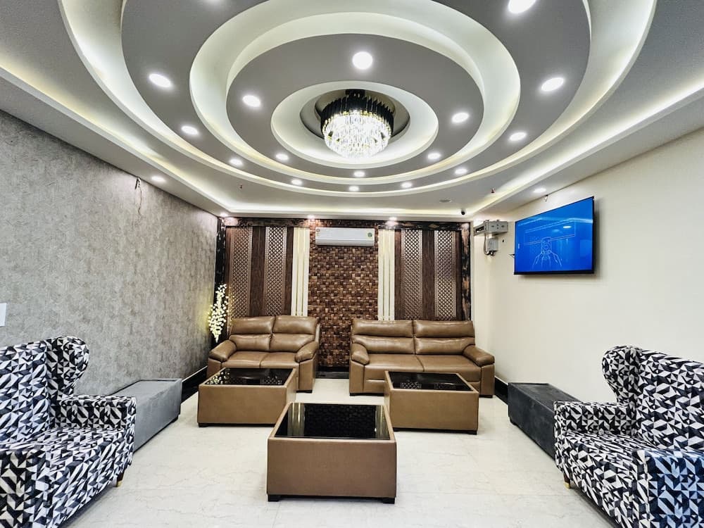 Shree Jee Hotel