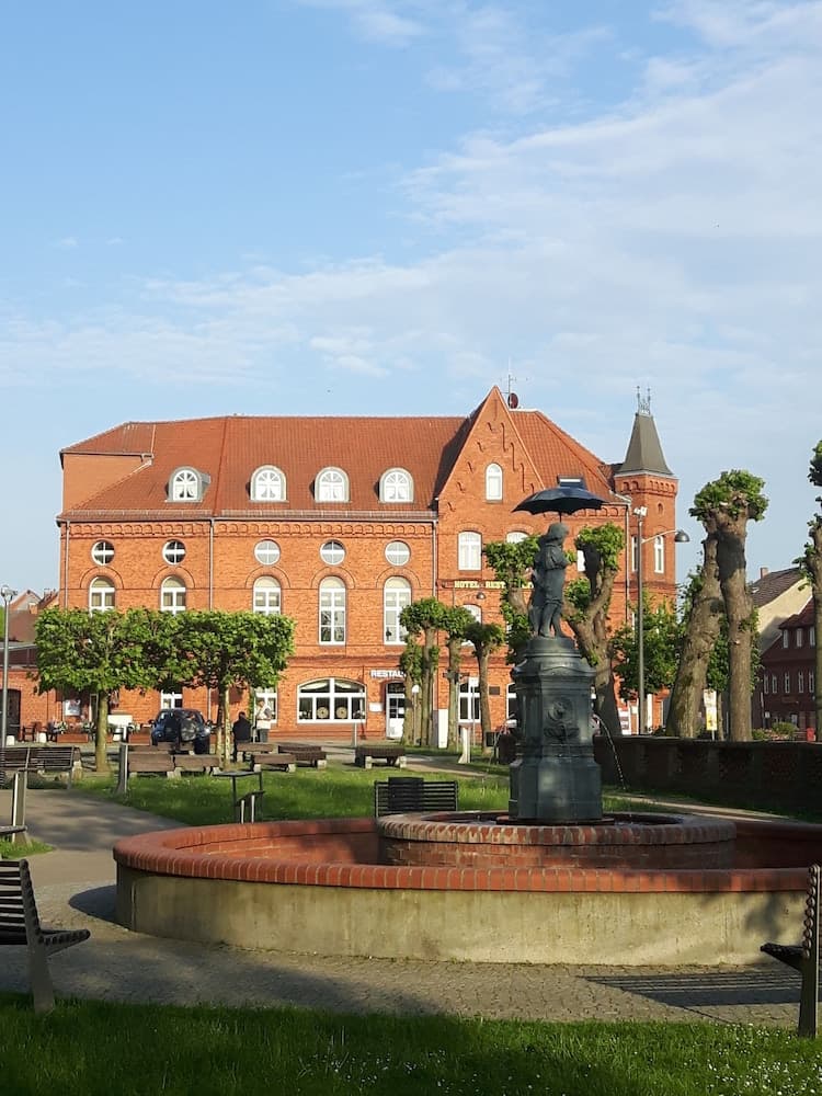 Zur Eldenburg