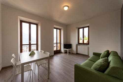 Regolo House