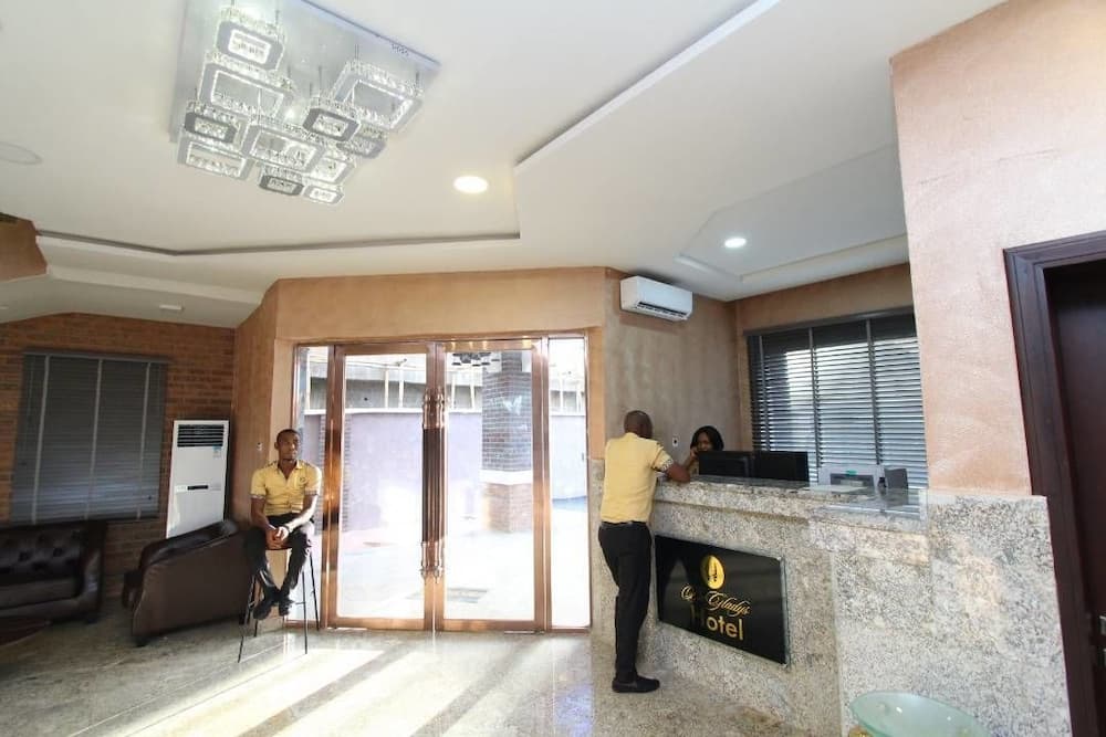 De Gladys Hotel