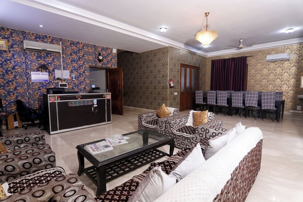 Hotel Ashray Noida