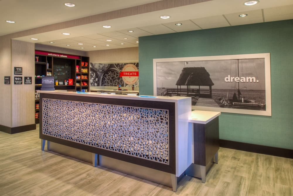 Hampton Inn & Suites Wixom/Novi/Detroit, Mi