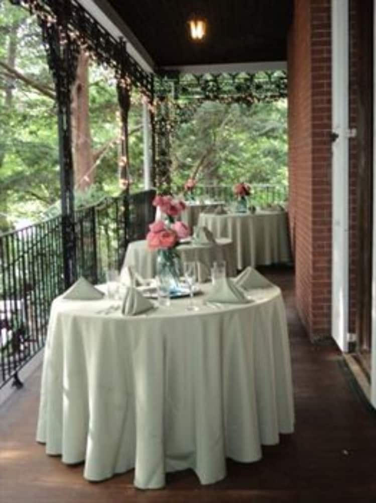 Faunbrook Bed & Breakfast