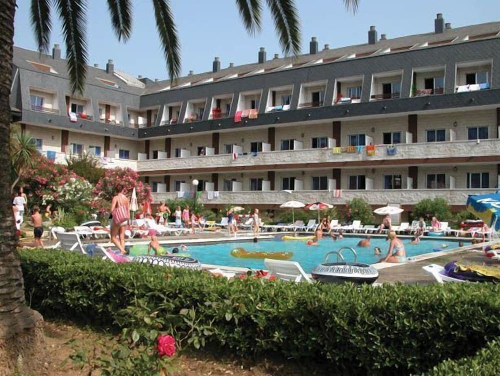 Santa Susanna Resort