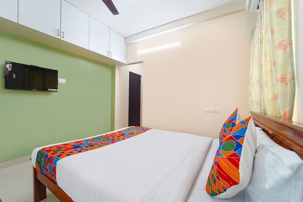 Fabhotel Crosscut