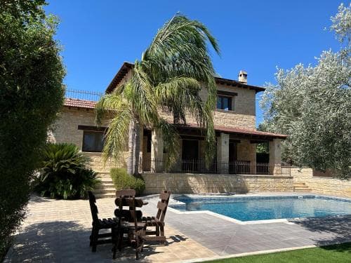 Valencia Villa