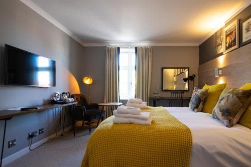 Bridge Hotel