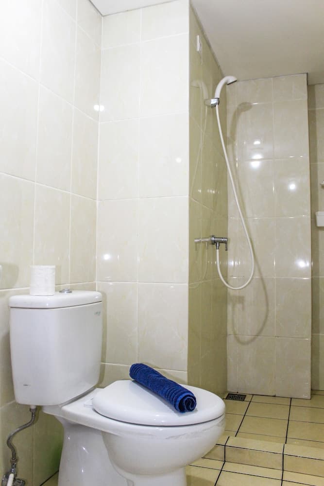 Spacious and Cozy 2BR M-Town Apartment By Travelio