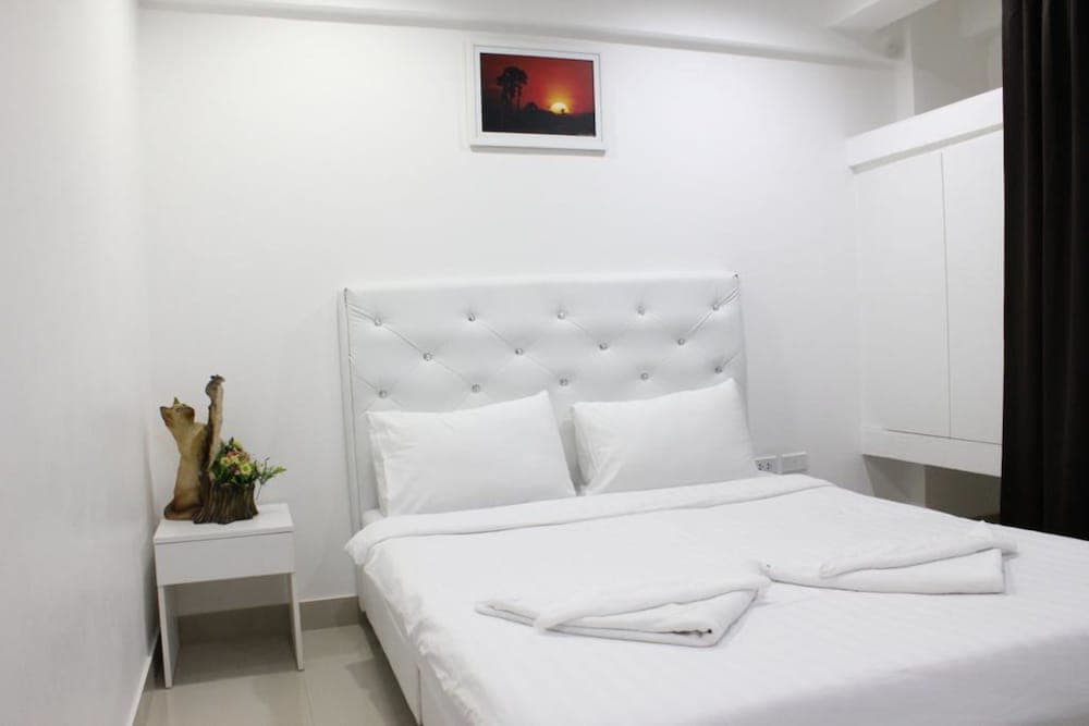 Thanyachatra Boutique.