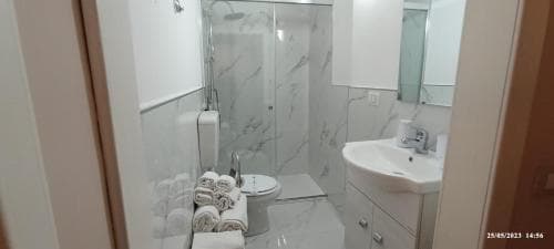 Elios Rooms
