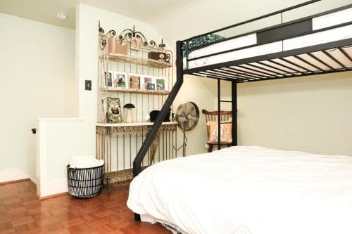 Stone Chalet Bed & Breakfast Inn