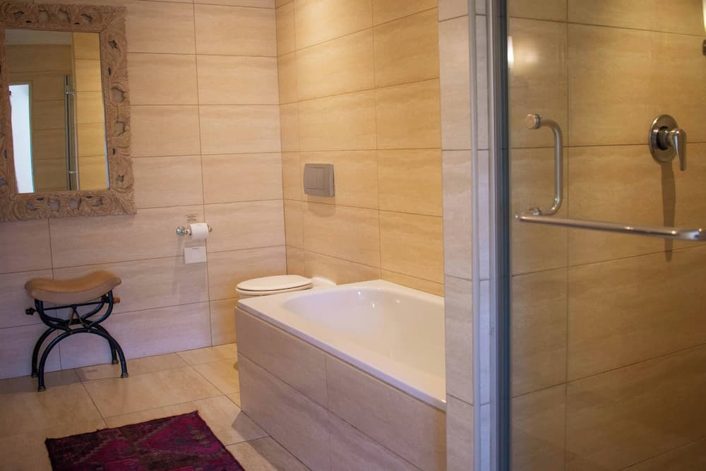 5 Seasons Guesthouse