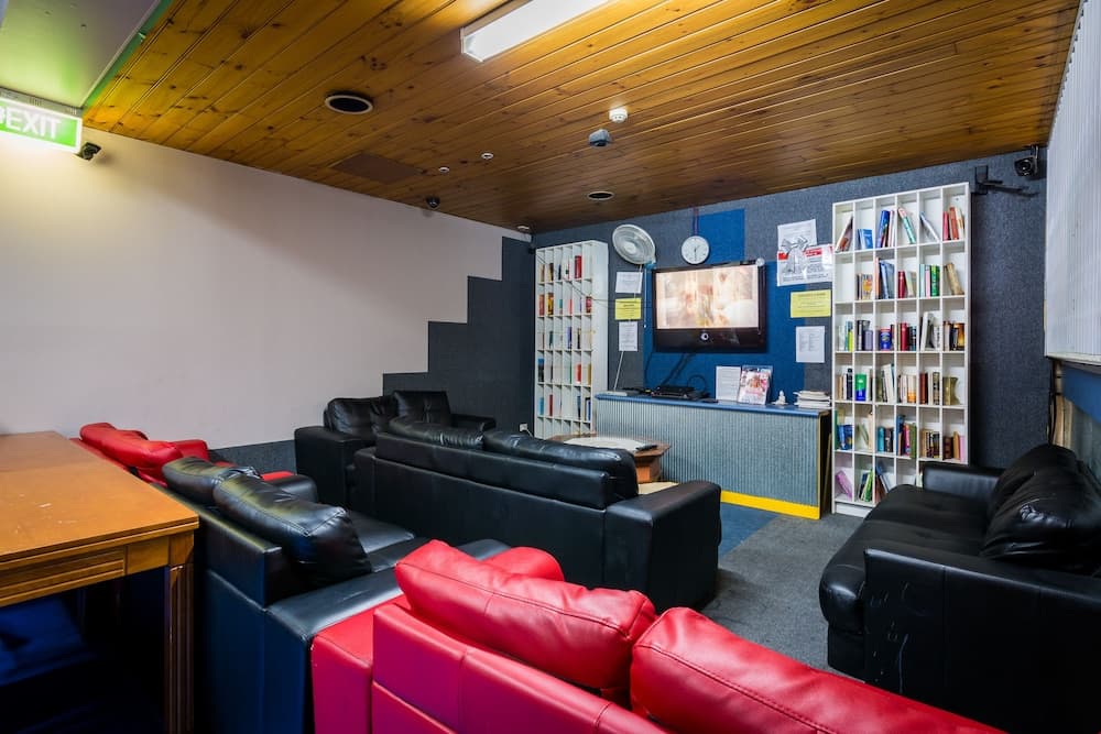Blue Galah Backpackers Hostel