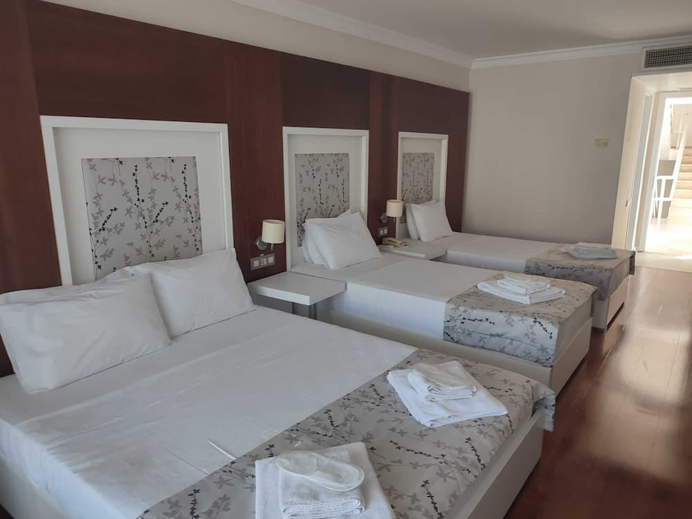Sentinus Beach Hotel