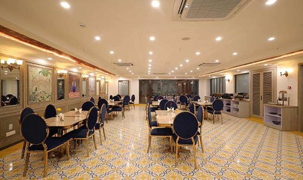 Fabhotel Prime Hampton By Ics