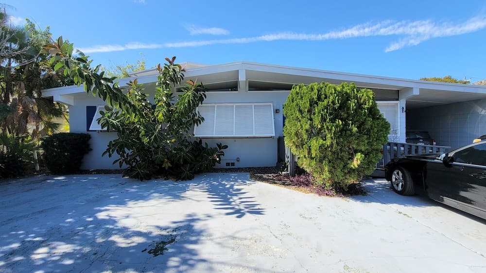 BEACHWAY INN