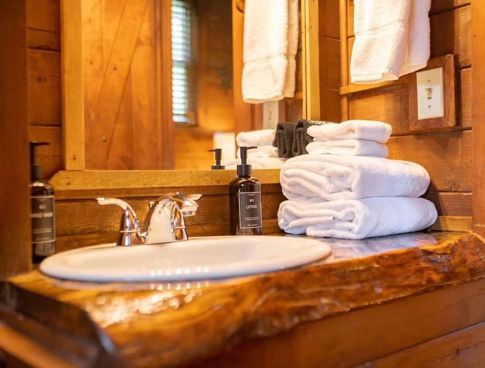 High Creek Lodge & Cabins