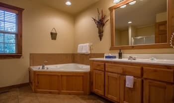Lazy Pines Lodge
