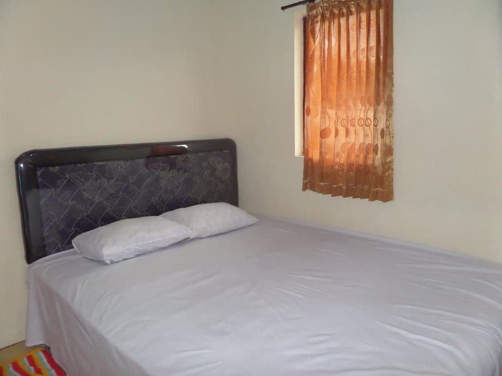 Surya Guest House Urbanview Probolinggo