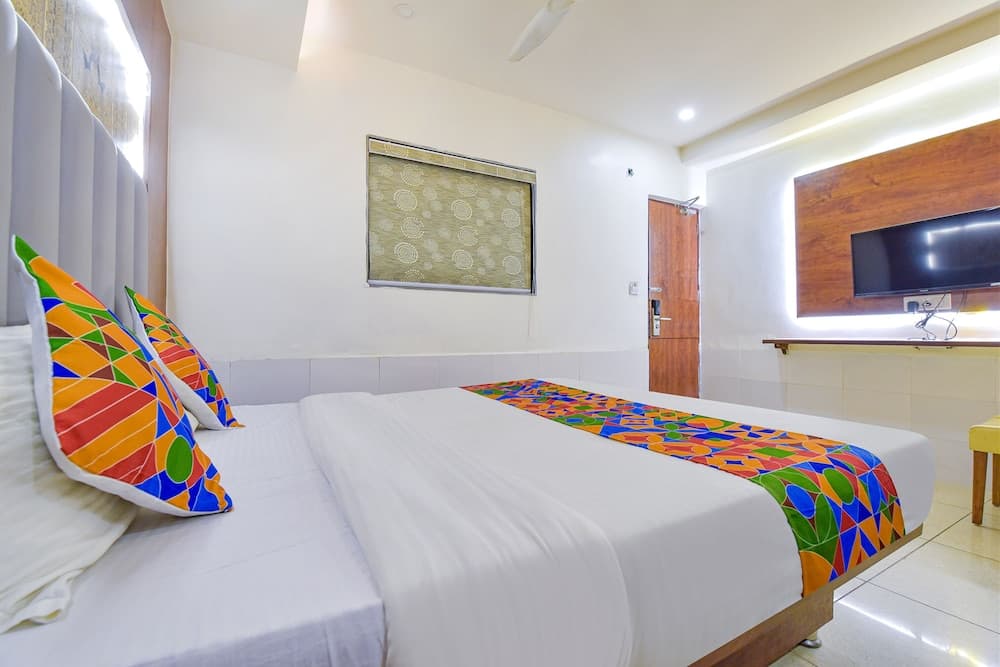 Fabhotel Royal King