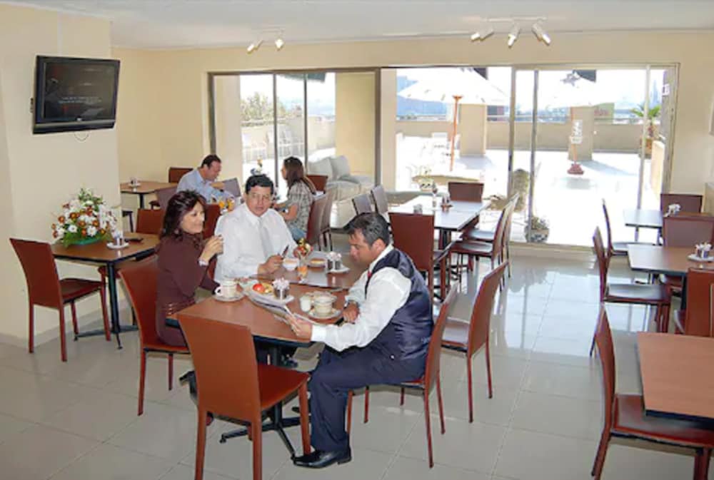 Imperio Suites