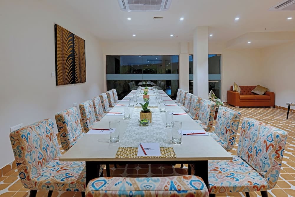 Ahuja Residency GCR