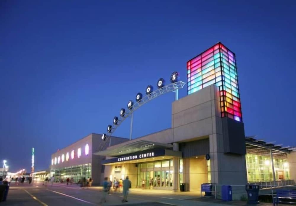 Oceanic Hotel