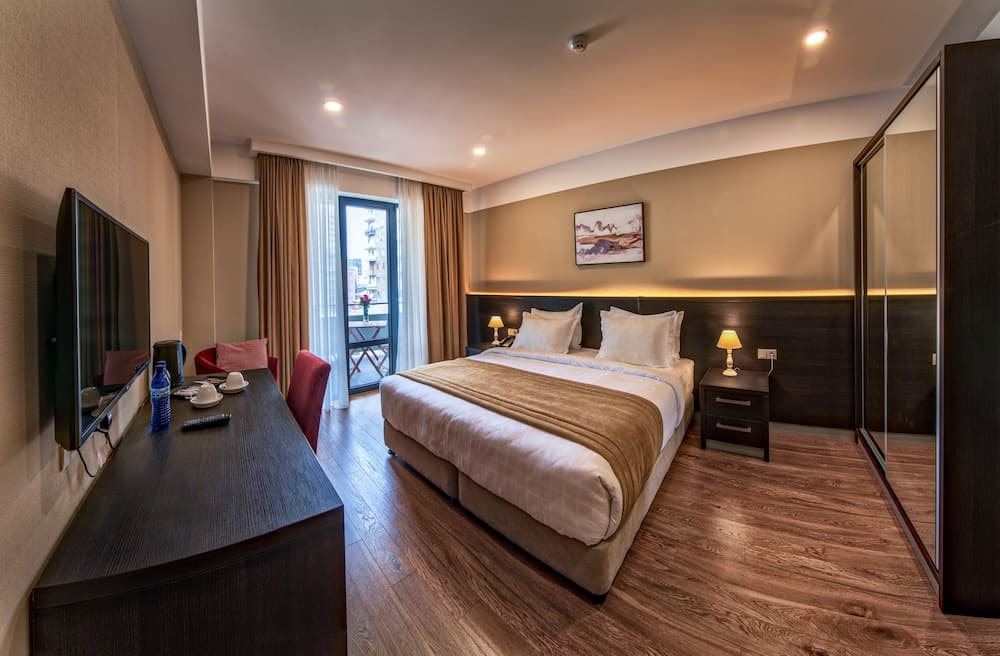 Sephia Hotel
