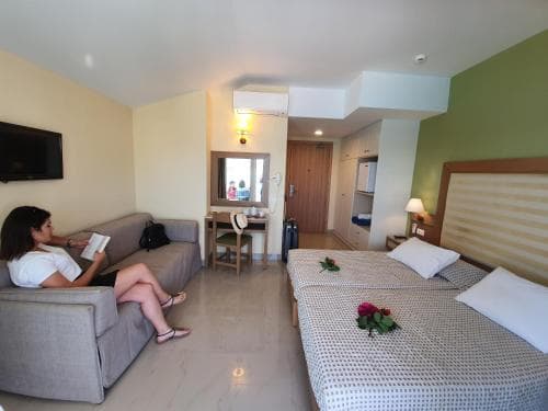 Dolfin Hotel