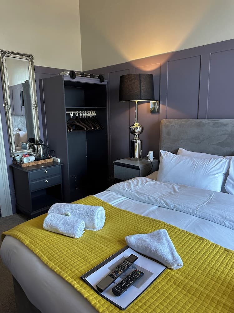 Queensmead Hotel