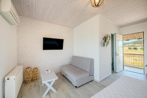 Leonidas Resort