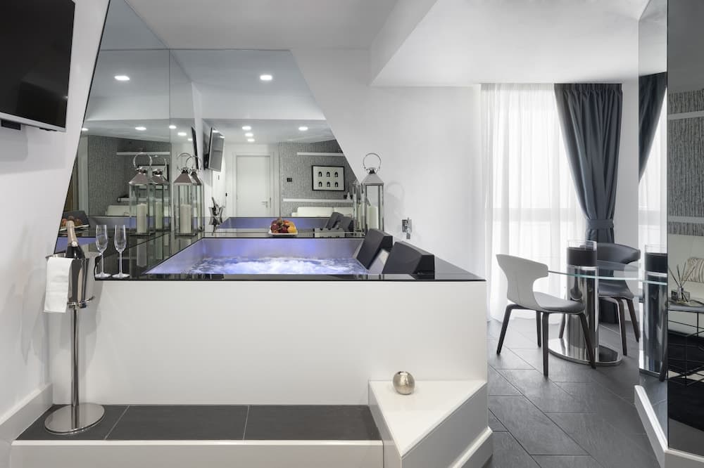 LHP Napoli Palace & SPA