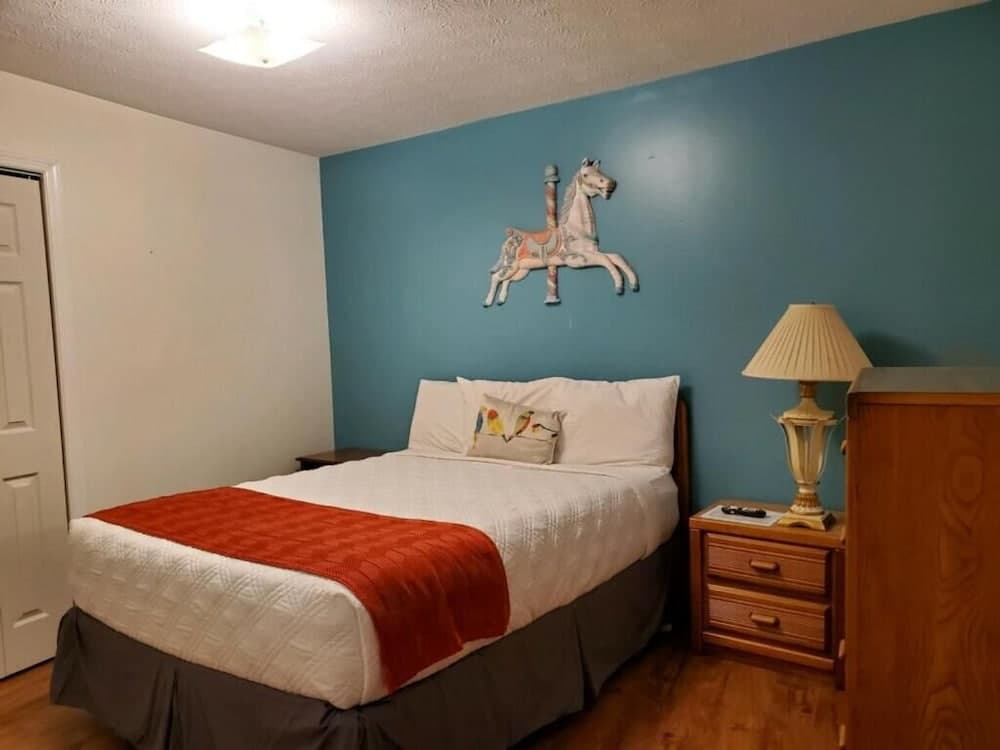 Meadowlark Motel