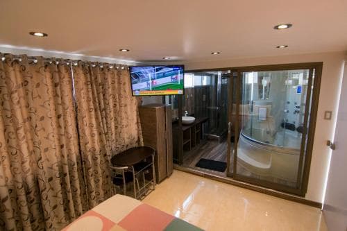 Hostal Encantos