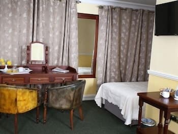 Reddans Bar and B&B
