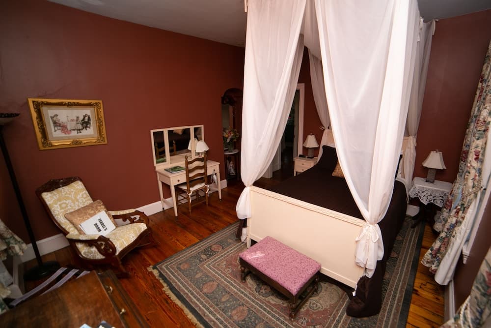 Faunbrook Bed & Breakfast