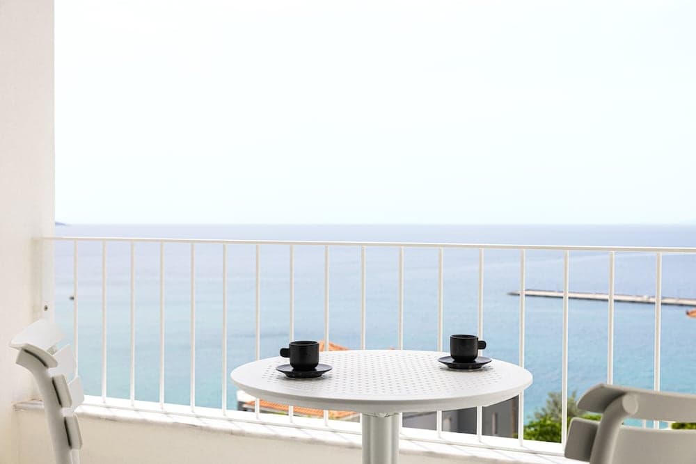 Kasteli Hotel