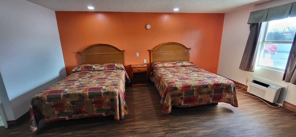 American Inn Cleburne