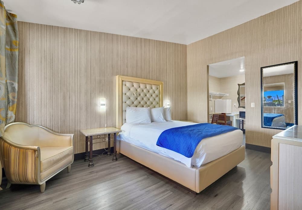 Crown Motel