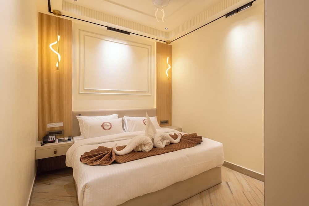 Deep Hotel