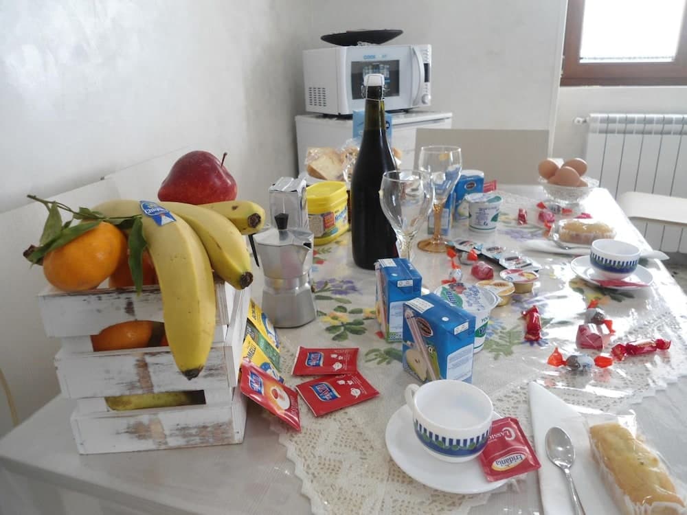 H.ave Bed & Breakfast